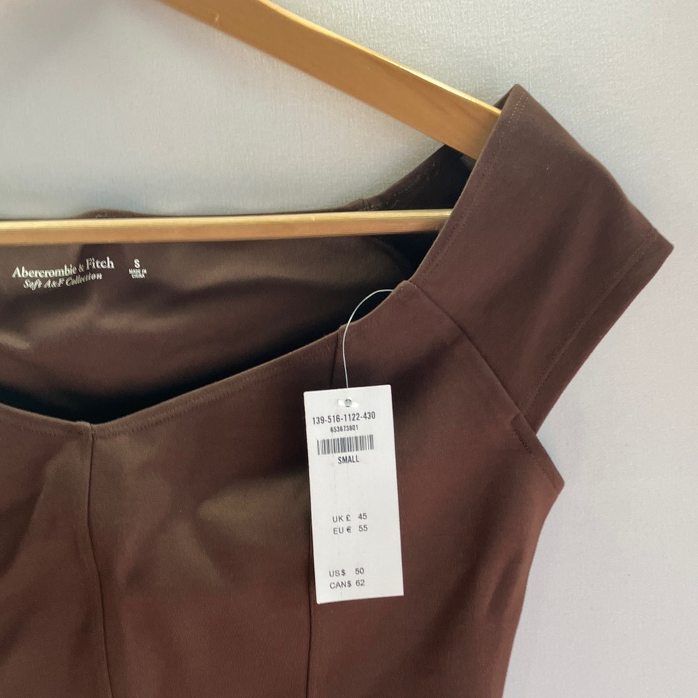 Abercrombie & Fitch Chocolate Off-Shoulder Top - Picture 2 of 6
